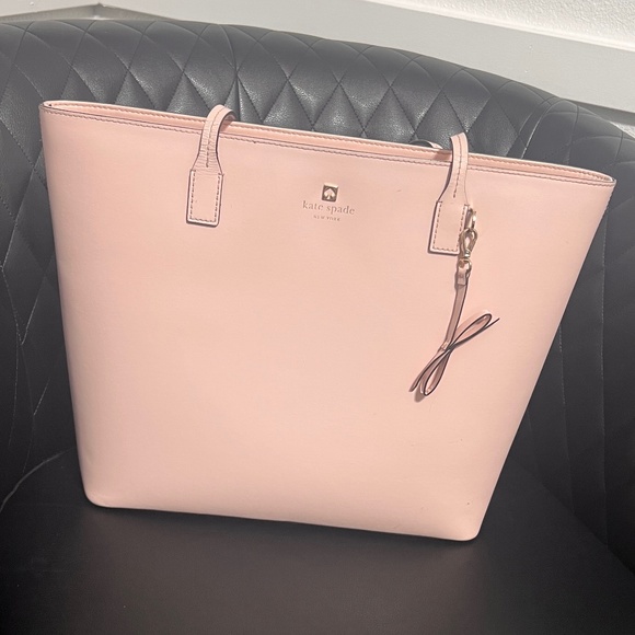 Kate Spade Tote - Picture 1 of 4